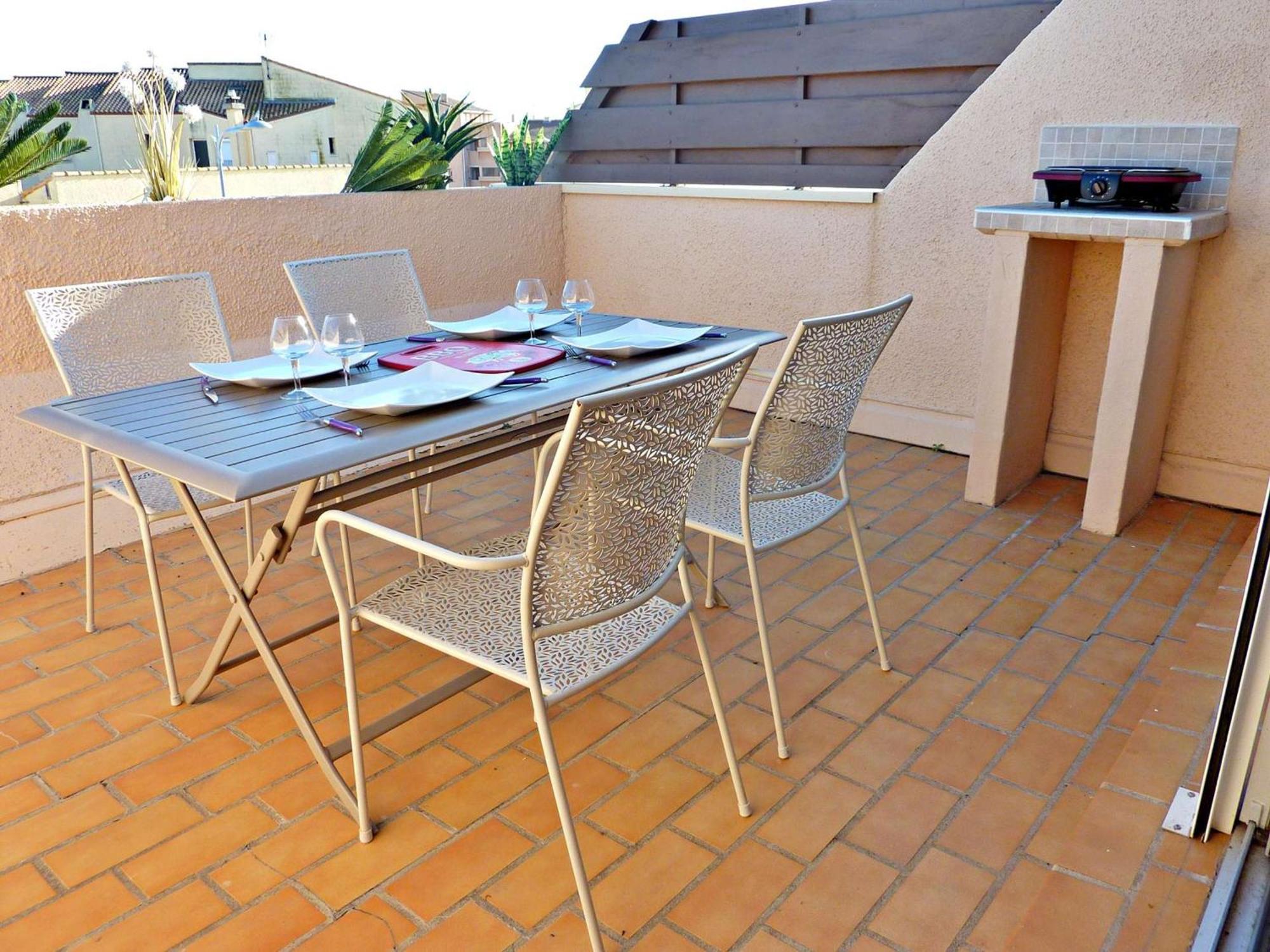 Duplex Renove Avec Clim, Terrasse Et Parking A Marseillan - Fr-1-387-162 Apartment Exterior photo